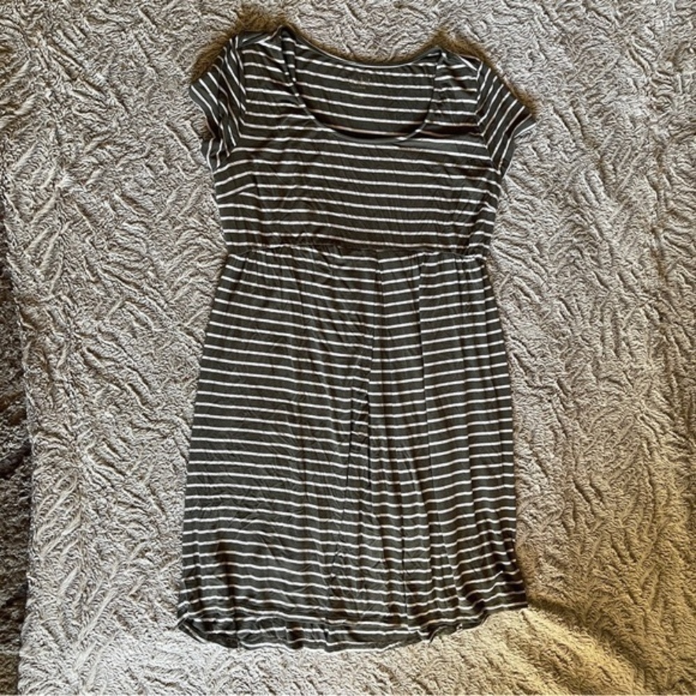 4 for 16$ Isabel Maternity by Ingrid & Isabel Striped Gray and White Top